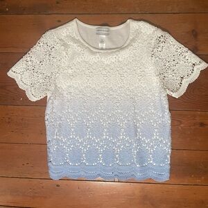 Alfred Dunner Blue and White Floral Lace pullover blouse